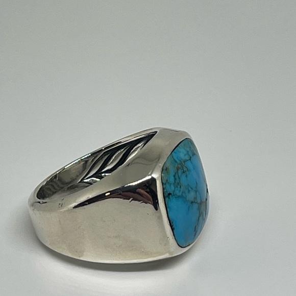 David Yurman Streamline Inlay Signet Cushion Ring with Turquoise - Picture 5 of 9